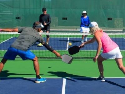 can you play pickleball on artificial turf