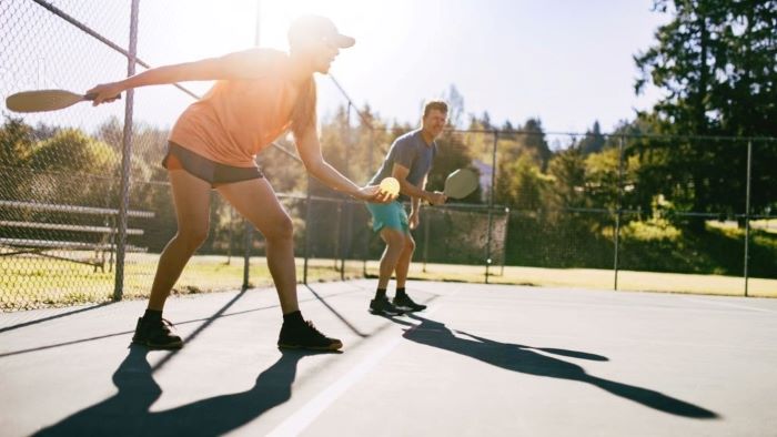 how to run a pickleball tournament smoothly