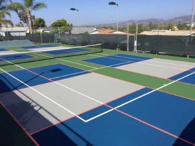 factors to consider when choosing pickleball court color